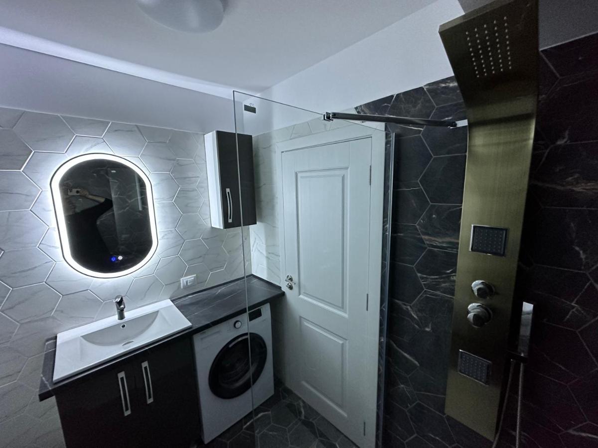 Apartament Lux Bacovia 2 Leilighet Bacău Eksteriør bilde